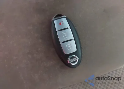 2017 Nissan Pathfinder S/Sv/Sl/Platinum z USA, uszkodzony, nr VIN 5N1DR2MN3HC900910